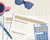 Taccuino, penna, occhiali, tazza di caffè, orologio e calcolatrice con un totale di 12.8678.00, pronti per il tuo diaria busta paga.