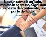 Mani unite simboleggiano la **motivazione del personale** e l'unione, un concetto espresso dalla citazione di John Donne: "Nessun uomo è un'isola".
