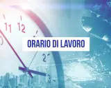 Orologio e operaio al lavoro, con testo "ORARIO DI LAVORO". Possibili motivazioni per cambio orario di lavoro.