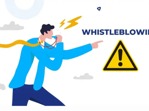 Uomo con fischietto e segnale di pericolo, che illustra il whistleblowing cos'è: denunciare illeciti.