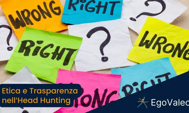 Post-it colorati con parole come "RIGHT", "WRONG" e punti interrogativi. Riflette l'etica professionale, il significato di fare la cosa giusta.